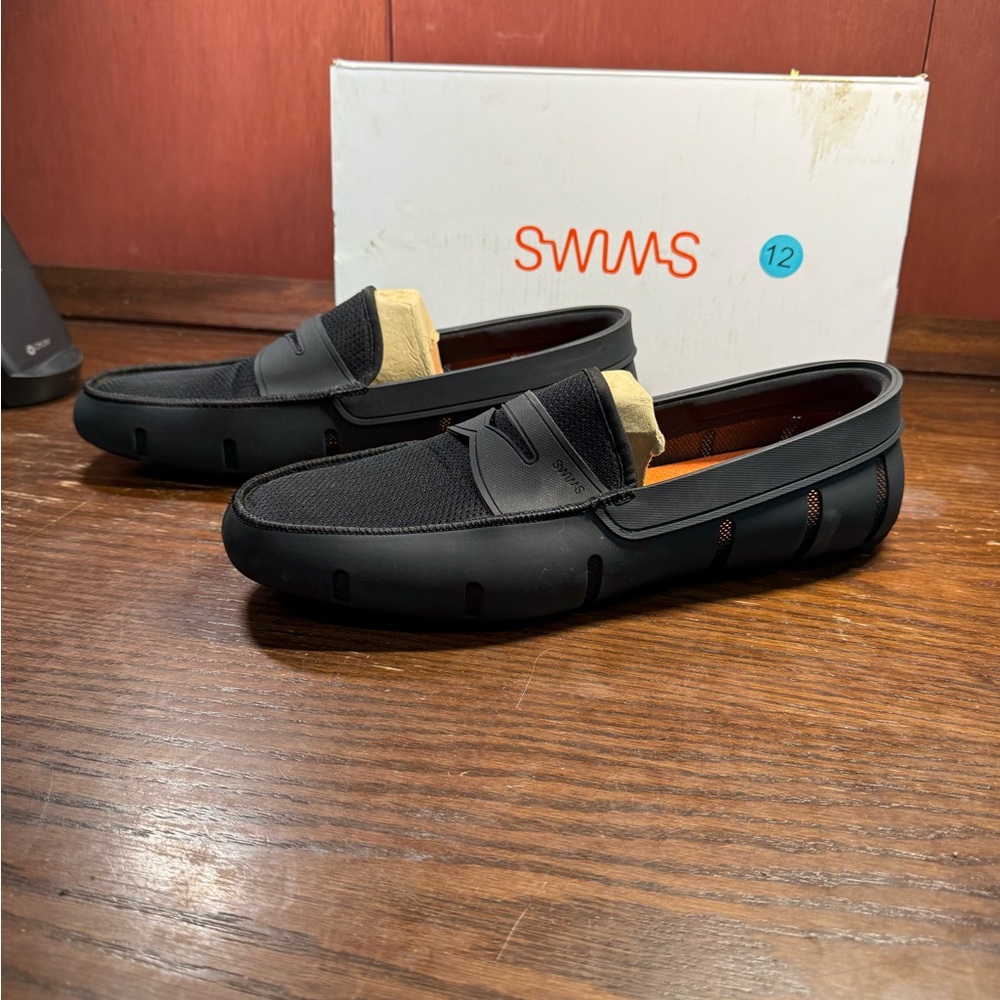 SWIMS Men’s Penny Loafer Moccasins Black Size 12
